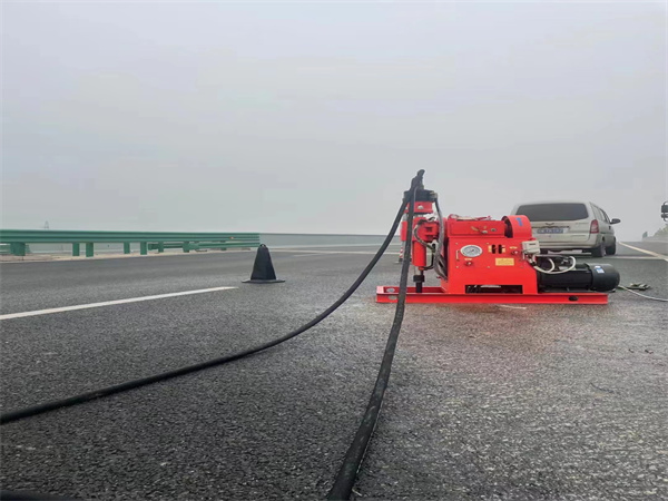 南安马路路基路面开裂下沉注浆加固灌浆